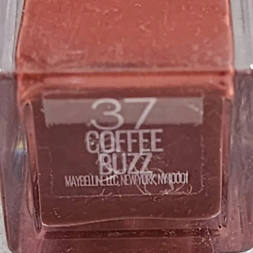 37 COFFEE BUZZ Vivid Matte Liquid ColorSensational Maybelline New York 0.26fl oz